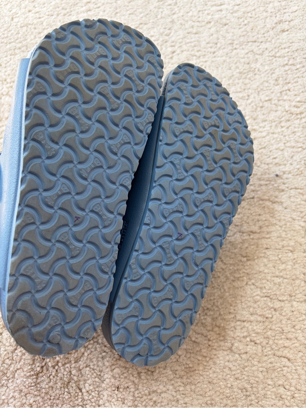 Birkenstock Big Kid Size 1, EU 32 Light Blue Arizona Slide Sandals - Picture 5 of 5